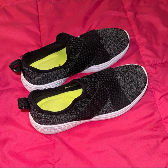 Champion slip on shoes - Picture 2 of 2